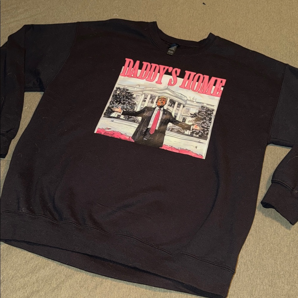 Daddy’s Home Donald Trump crewneck size large